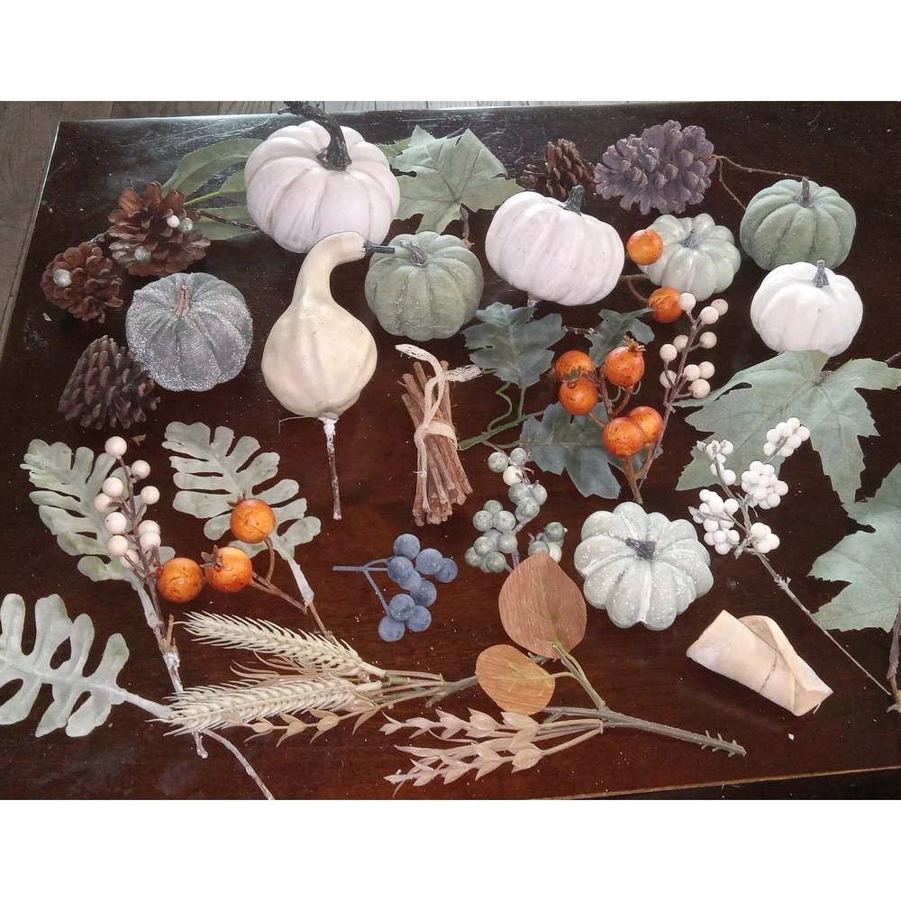 33 Pc Vintage Artificial Faux Pumpkins Berries Leaves Realistic Home Table Decor